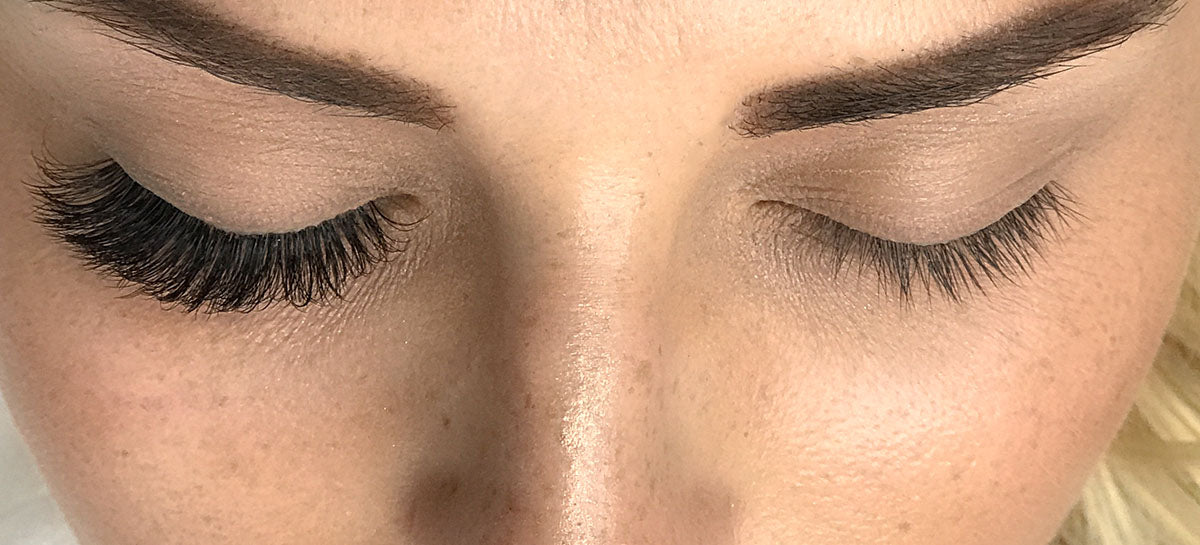 Formation en pose d’extensions de cils